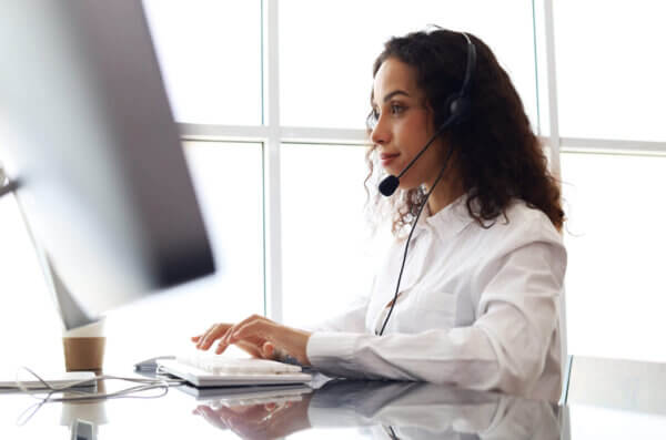 agent working with contact center as a solution